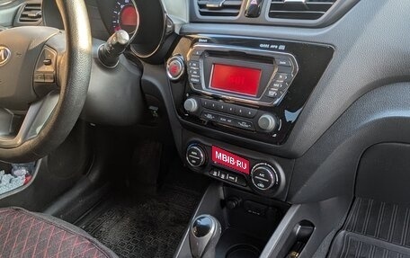 KIA Rio III рестайлинг, 2013 год, 830 000 рублей, 11 фотография