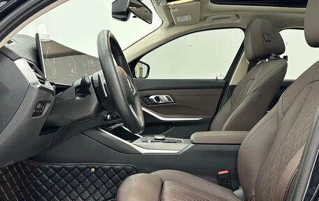 BMW 3 серия, 2023 год, 2 900 000 рублей, 10 фотография