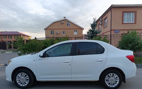Renault Logan II, 2018 год, 950 000 рублей, 7 фотография