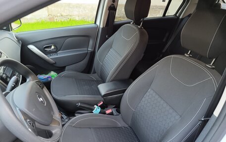 Renault Logan II, 2018 год, 950 000 рублей, 32 фотография