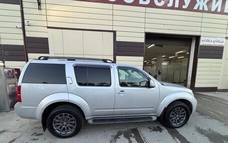 Nissan Pathfinder, 2012 год, 1 600 000 рублей, 2 фотография