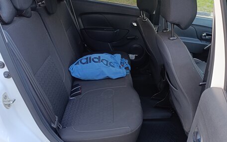 Renault Logan II, 2018 год, 950 000 рублей, 40 фотография