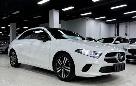 Mercedes-Benz A-Класс, 2022 год, 1 790 000 рублей, 3 фотография