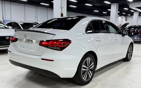 Mercedes-Benz A-Класс, 2022 год, 1 790 000 рублей, 4 фотография