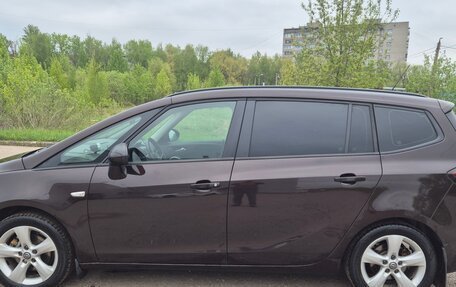 Opel Zafira C рестайлинг, 2013 год, 1 030 000 рублей, 2 фотография