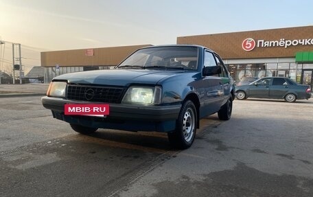 Opel Ascona C, 1986 год, 100 000 рублей, 3 фотография