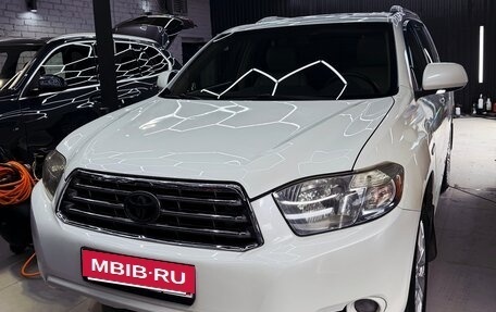 Toyota Highlander III, 2010 год, 1 950 000 рублей, 7 фотография