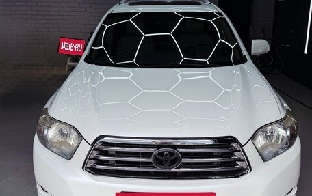 Toyota Highlander III, 2010 год, 1 950 000 рублей, 8 фотография