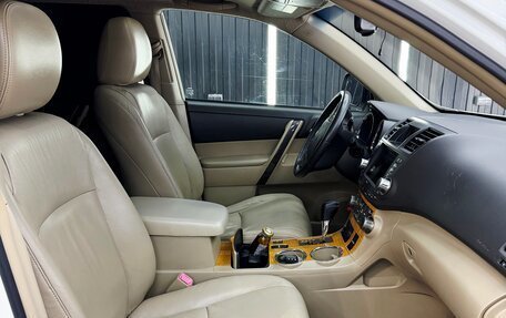 Toyota Highlander III, 2010 год, 1 950 000 рублей, 20 фотография