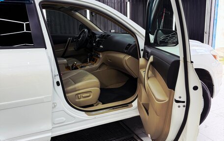 Toyota Highlander III, 2010 год, 1 950 000 рублей, 19 фотография