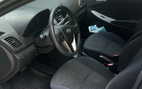 Hyundai Solaris II рестайлинг, 2015 год, 1 200 000 рублей, 9 фотография