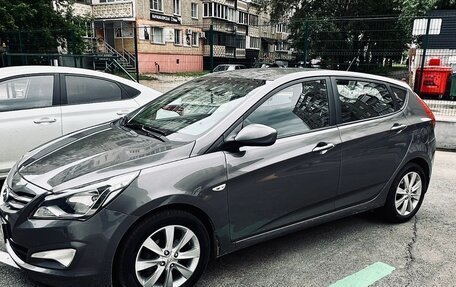 Hyundai Solaris II рестайлинг, 2015 год, 1 200 000 рублей, 22 фотография