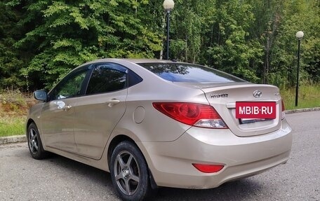 Hyundai Solaris II рестайлинг, 2013 год, 540 000 рублей, 4 фотография