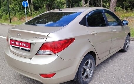 Hyundai Solaris II рестайлинг, 2013 год, 540 000 рублей, 5 фотография
