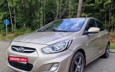 Hyundai Solaris II рестайлинг, 2013 год, 540 000 рублей, 2 фотография