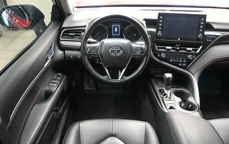 Toyota Camry, 2021 год, 3 399 000 рублей, 11 фотография