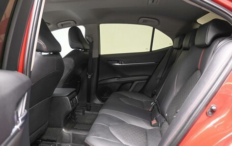 Toyota Camry, 2021 год, 3 399 000 рублей, 12 фотография