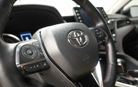 Toyota Camry, 2021 год, 3 399 000 рублей, 17 фотография