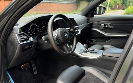 BMW 3 серия, 2019 год, 3 900 000 рублей, 11 фотография