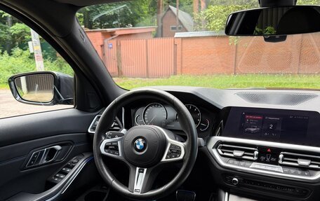BMW 3 серия, 2019 год, 3 900 000 рублей, 16 фотография