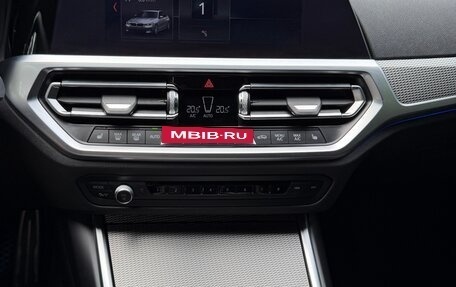 BMW 3 серия, 2019 год, 3 900 000 рублей, 22 фотография