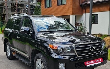 Toyota Land Cruiser 200, 2015 год, 4 300 000 рублей, 2 фотография