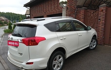 Toyota RAV4, 2013 год, 1 825 000 рублей, 2 фотография