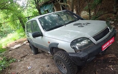 Chevrolet Niva I рестайлинг, 2004 год, 220 000 рублей, 1 фотография