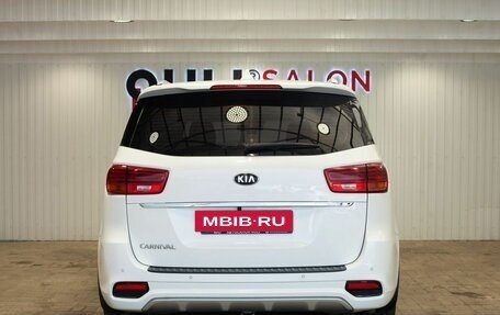 KIA Carnival III, 2020 год, 3 300 000 рублей, 9 фотография