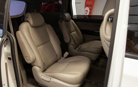 KIA Carnival III, 2020 год, 3 300 000 рублей, 29 фотография