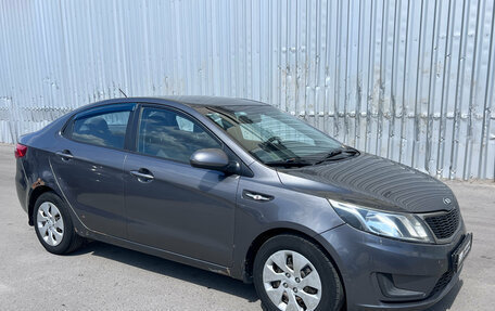 KIA Rio III рестайлинг, 2013 год, 580 000 рублей, 3 фотография