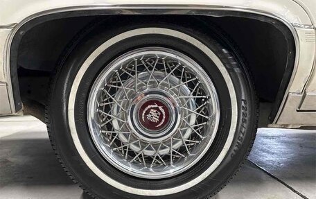 Cadillac Fleetwood I, 1992 год, 6 800 000 рублей, 12 фотография
