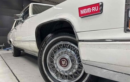 Cadillac Fleetwood I, 1992 год, 6 800 000 рублей, 9 фотография