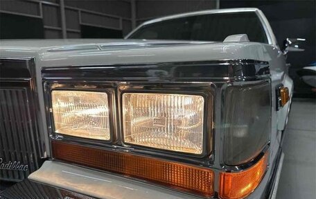 Cadillac Fleetwood I, 1992 год, 6 800 000 рублей, 14 фотография