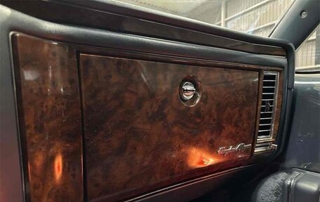 Cadillac Fleetwood I, 1992 год, 6 800 000 рублей, 40 фотография