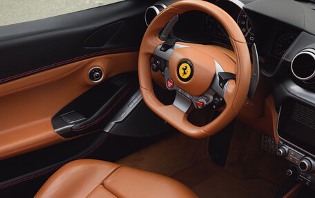 Ferrari Portofino, 2019 год, 19 500 000 рублей, 30 фотография