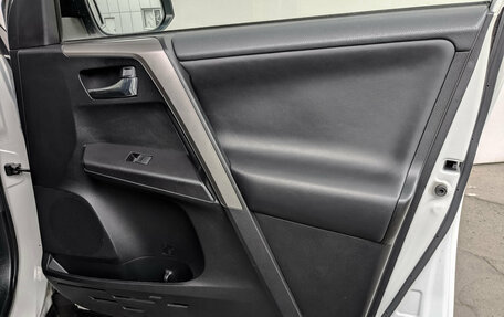 Toyota RAV4, 2016 год, 2 750 000 рублей, 24 фотография