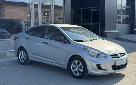 Hyundai Solaris II рестайлинг, 2013 год, 685 000 рублей, 3 фотография