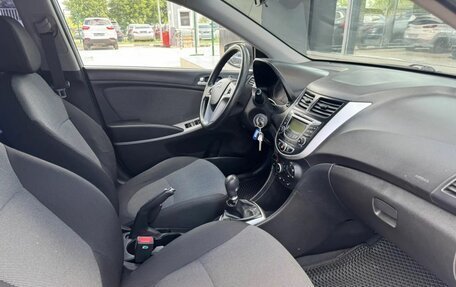 Hyundai Solaris II рестайлинг, 2013 год, 685 000 рублей, 10 фотография