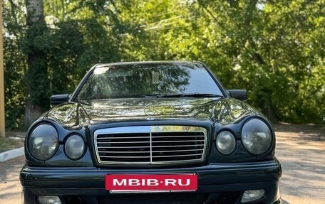 Mercedes-Benz E-Класс, 1997 год, 460 000 рублей, 3 фотография