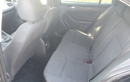 Volkswagen Jetta VI, 2013 год, 640 000 рублей, 7 фотография