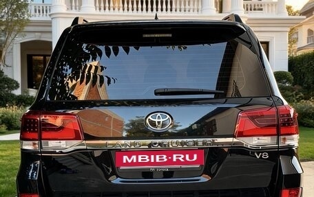 Toyota Land Cruiser 200, 2019 год, 8 200 000 рублей, 3 фотография