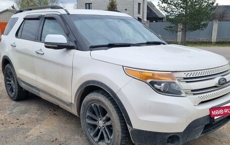 Ford Explorer VI, 2012 год, 1 099 000 рублей, 2 фотография