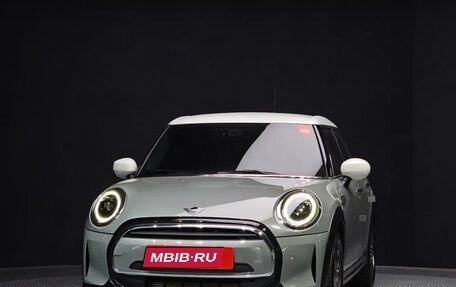 MINI Hatch, 2021 год, 1 677 007 рублей, 2 фотография