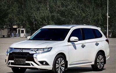 Mitsubishi Outlander III рестайлинг 3, 2021 год, 2 150 000 рублей, 1 фотография