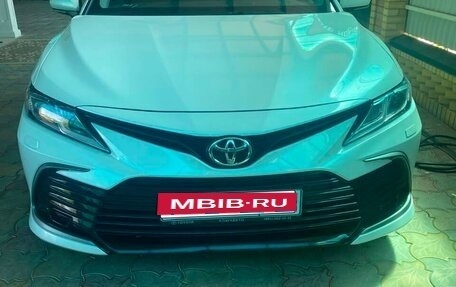 Toyota Camry, 2021 год, 3 400 000 рублей, 1 фотография
