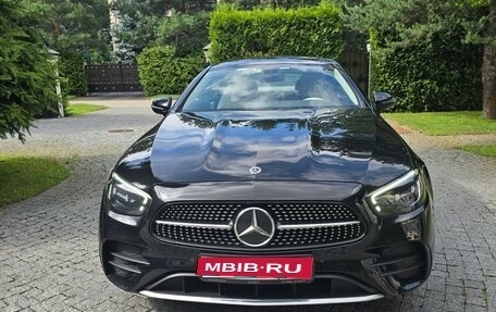 Mercedes-Benz E-Класс, 2021 год, 5 999 999 рублей, 1 фотография