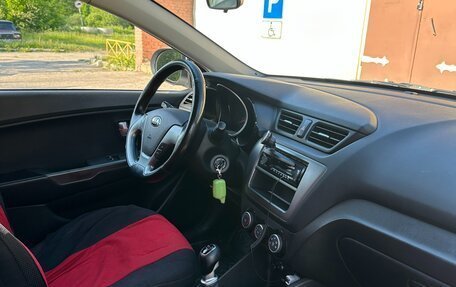 KIA Rio III рестайлинг, 2015 год, 880 000 рублей, 7 фотография
