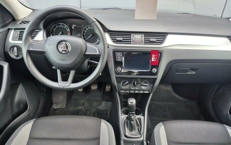 Skoda Rapid I, 2019 год, 1 320 000 рублей, 10 фотография
