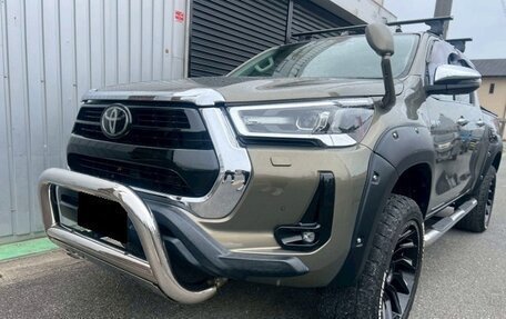 Toyota Hilux VIII, 2022 год, 4 320 000 рублей, 2 фотография
